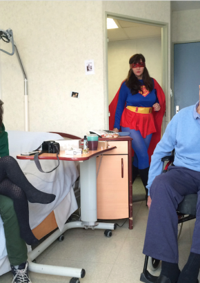 Wonder Woman Enterre son papa Wonder Woman Enterre son papa